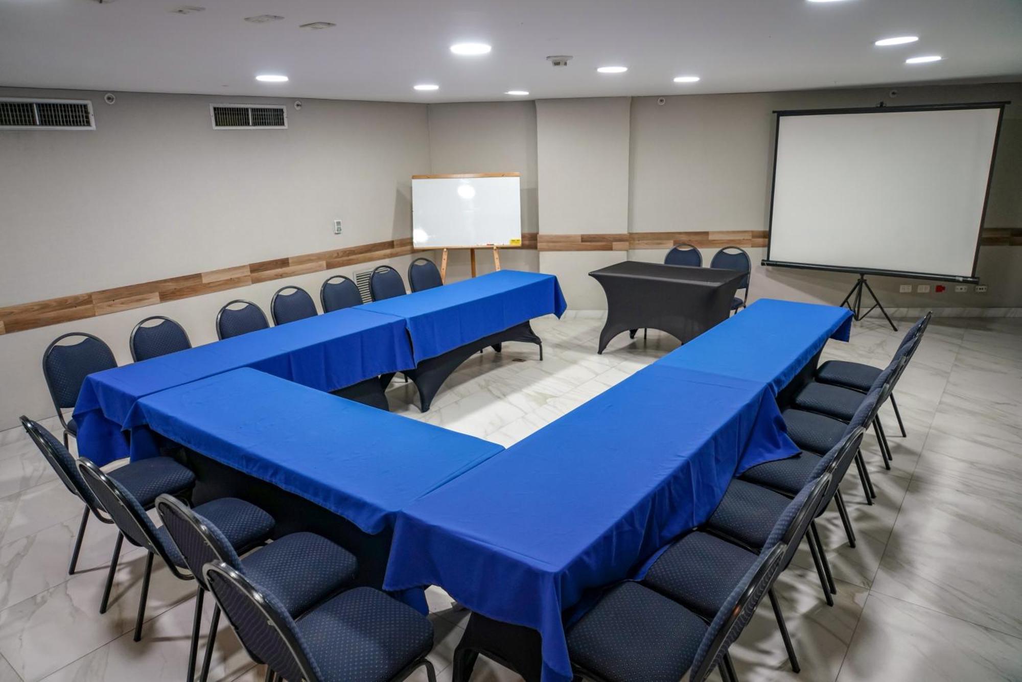 Club De Bienestar Ilar Bulevar Del Rio Cali Dış mekan fotoğraf